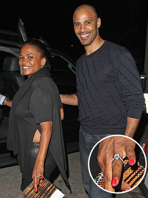 nia-long-engagement ring