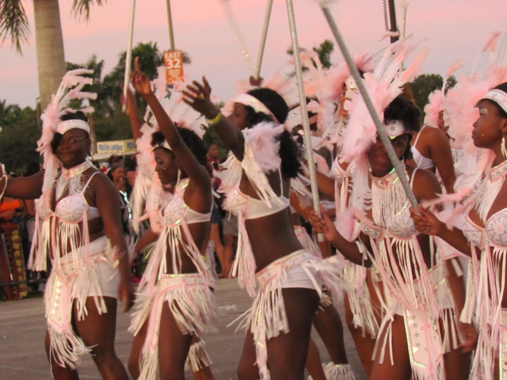 PHOTO:  RedCarpetShelley.com