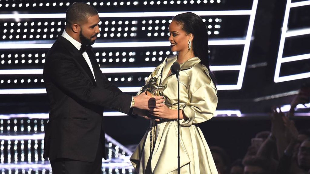 Rihanna receives Vanguard award from Drake